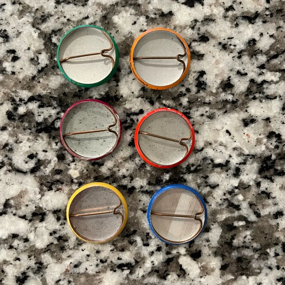 1994 Vintage American Girl US State Pins “Grin Pins”